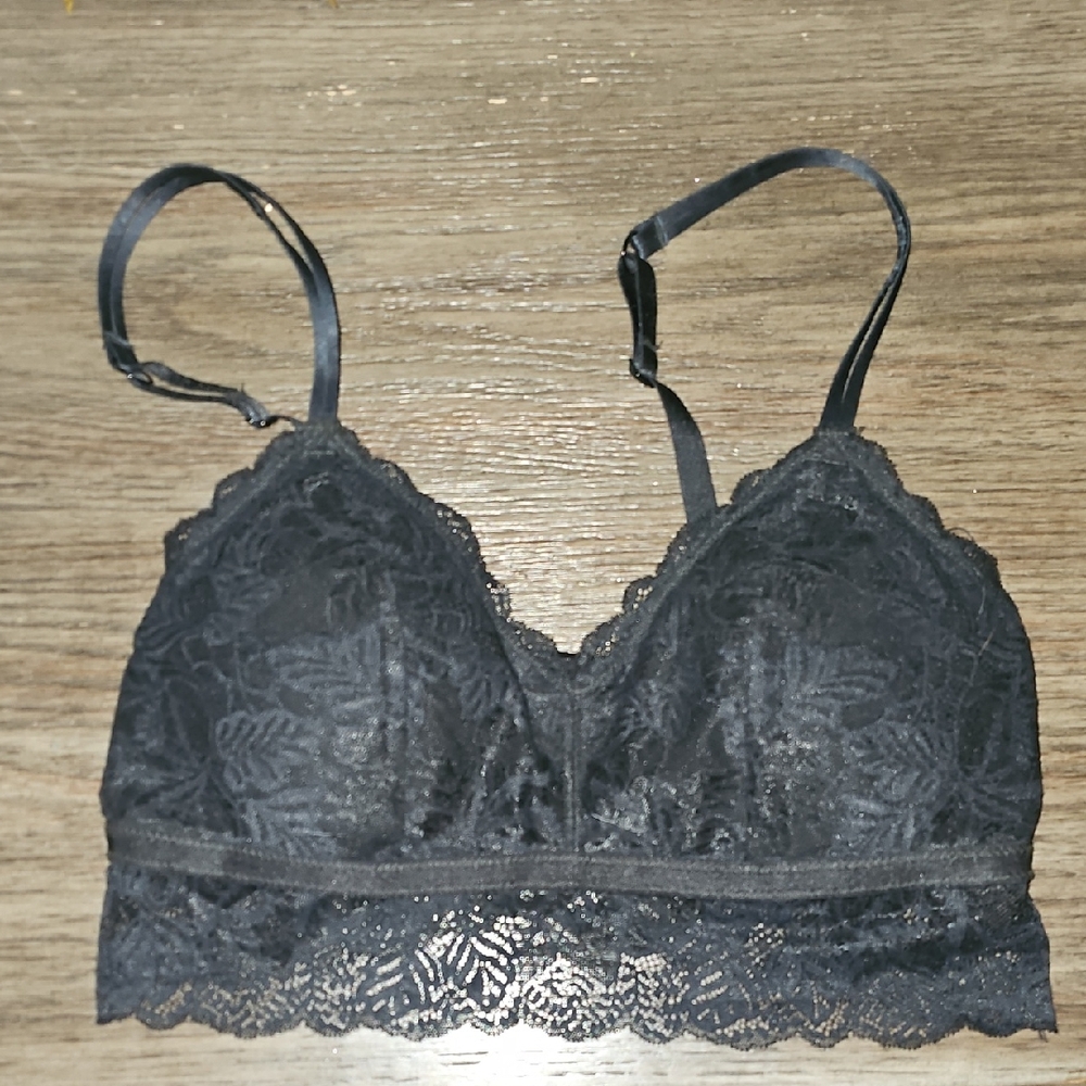 Chic Black Lace Bralette